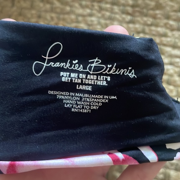 FRANKIES BIKINIS JOY TOP NWT - Picture 8 of 9
